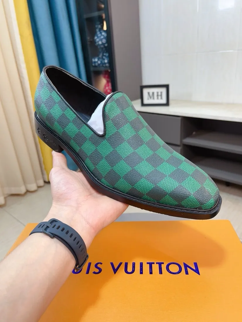 Ex-factory price 720🌹🌹High version [LV] Louis Vuitton's popular casual leather shoes🎖Fashionable and elegant🎖🎖Material: Original imported open-edge beaded cowhide, washed cowhide leather lining, original open-molded rubber outsole, high-end and classy, ​​elegant quality, instantly transforming into a handsome man ❤❤Standard\nNumber: 38-44